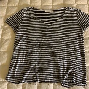 T shirt urban outfitters